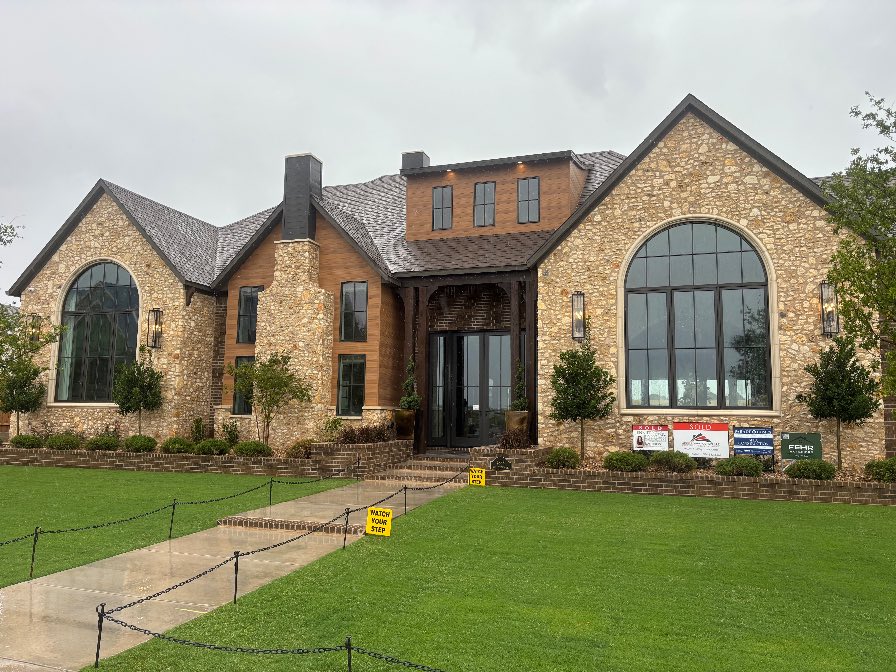 Fehr Exteriors — photo 43